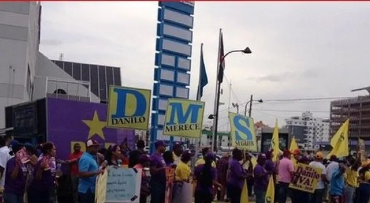 Dirigentes peledeístas esperan Danilo anuncie se repostulará  