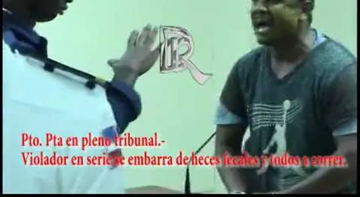 Hombre acusado de ser violador se embarra la cara de heces fecales en el tribunal