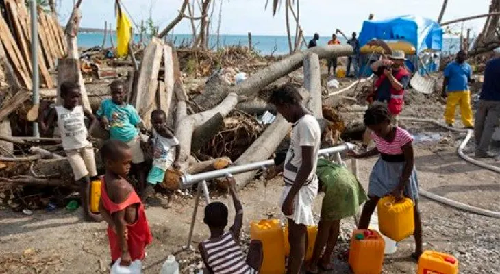 Un mes después del huracán, escasea el agua potable en Haití