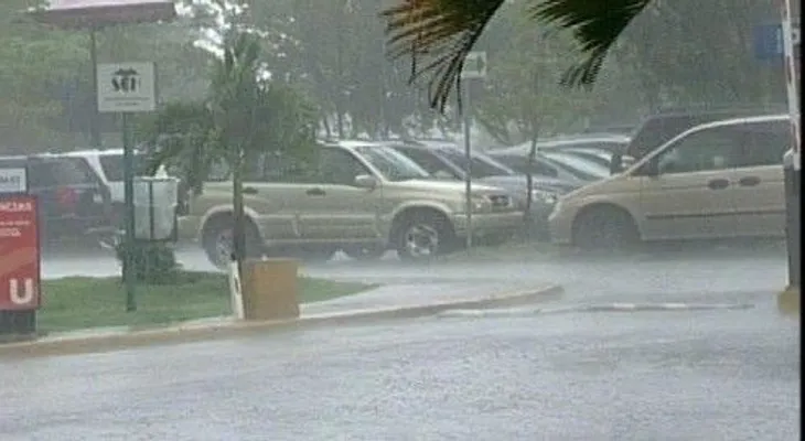 COE mantiene en alerta a 11 provincias por las lluvias