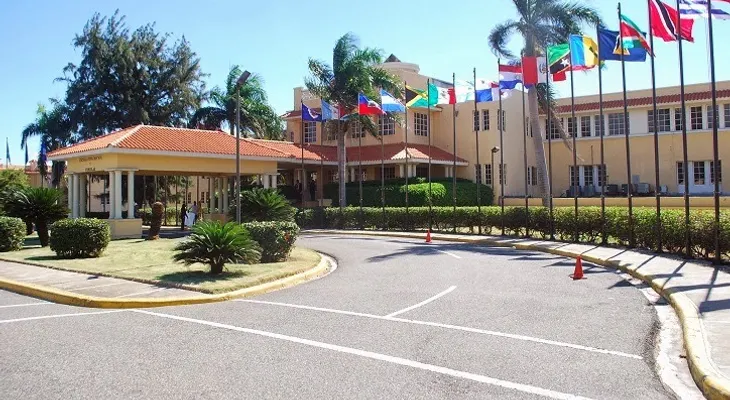 Mirex contrata asesoría legal en Rusia y envía comisión a Moscú por dominicanos en el conflicto bélico