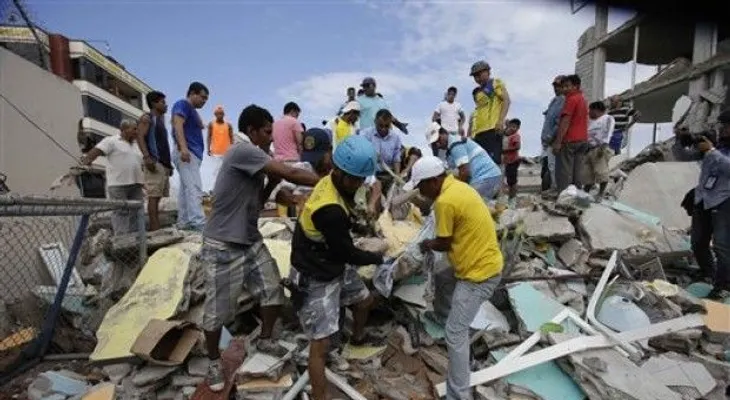 Se eleva a 246 cantidad de muertos por sismo en Ecuador