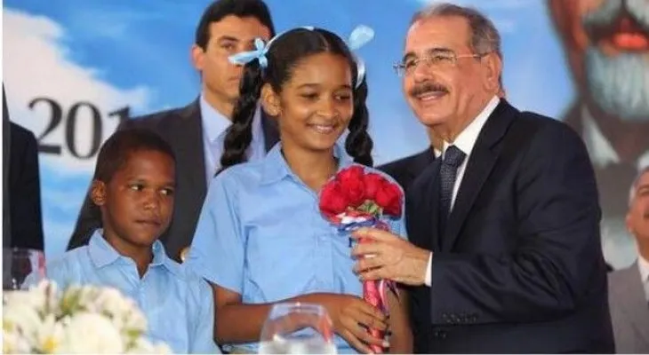 Danilo Medina deja iniciado formalmente el año escolar