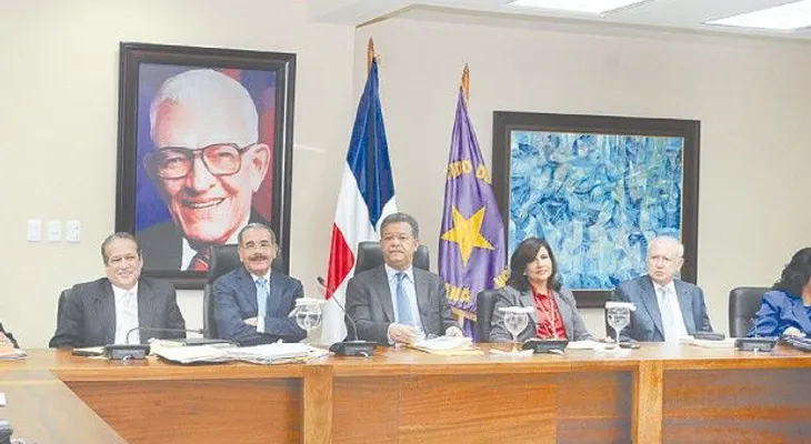 CP del PLD evaluó informes de comisiones