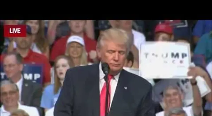 El canal ABC interrumpe su señal cuando Trump dice que Clinton es "la fundadora del EI" (VIDEO)