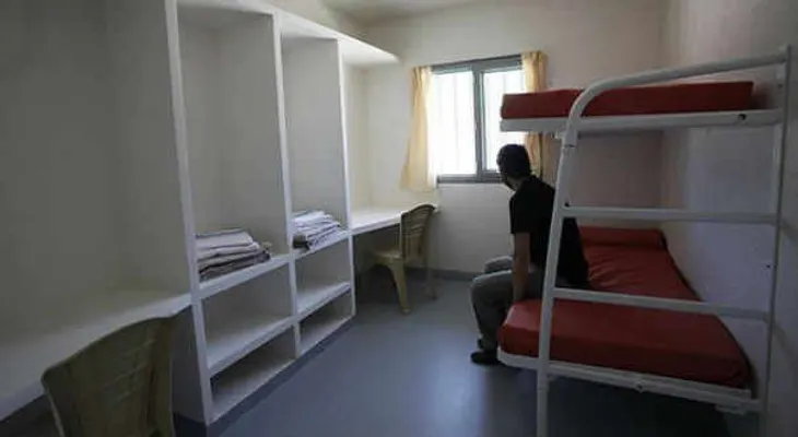 Adolescente halla cuerpo de su madre en congelador