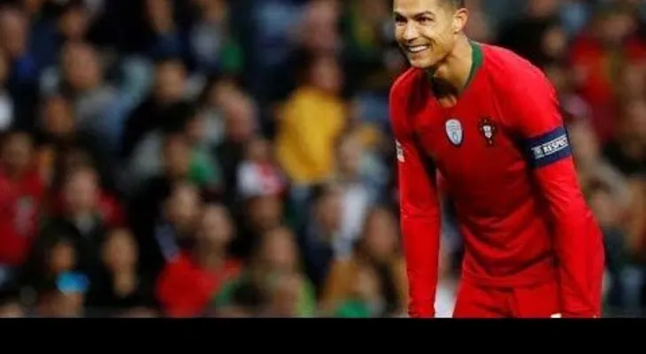 Cristiano Ronaldo y su bello detalle con un niño con leucemia; hecho fue captado en un video