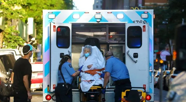 EE.UU. supera los 122.500 muertos y 2,41 millones de contagios de coronavirus