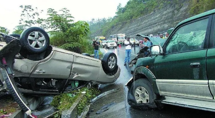 Cinco muertos y diez resultan heridos en accidentes de tránsito
