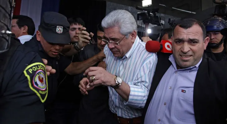 Tras semanas de protestas, envían a prisión al exrector de Universidad Nacional de Asunción