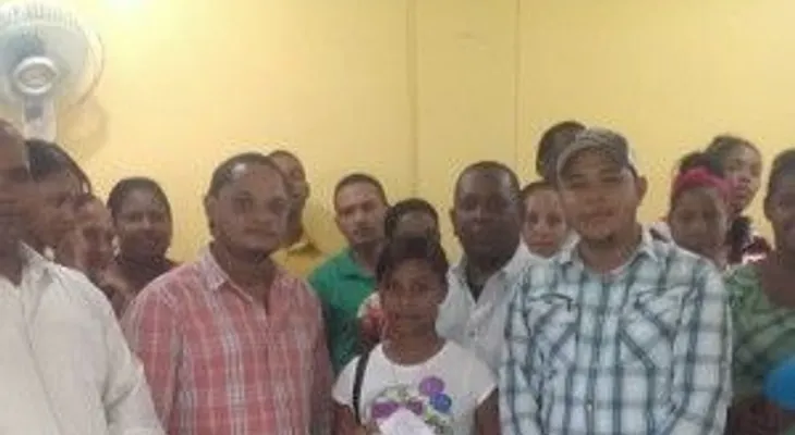 Ministerio de la Juventud entrega 100 becas en Barahona