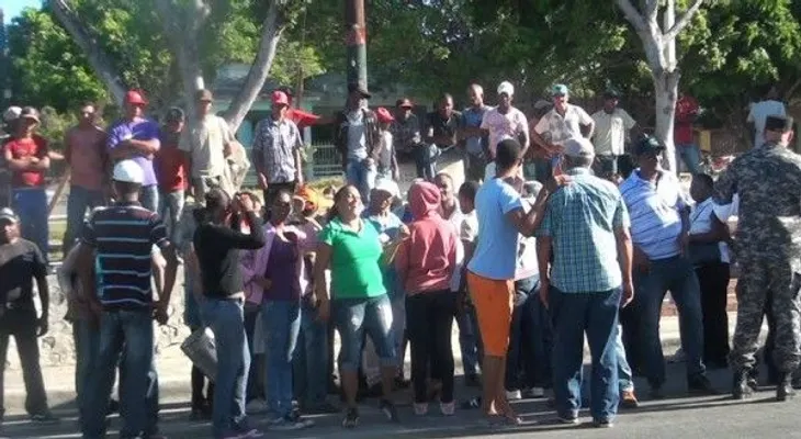 Baní protesta por falta de agua