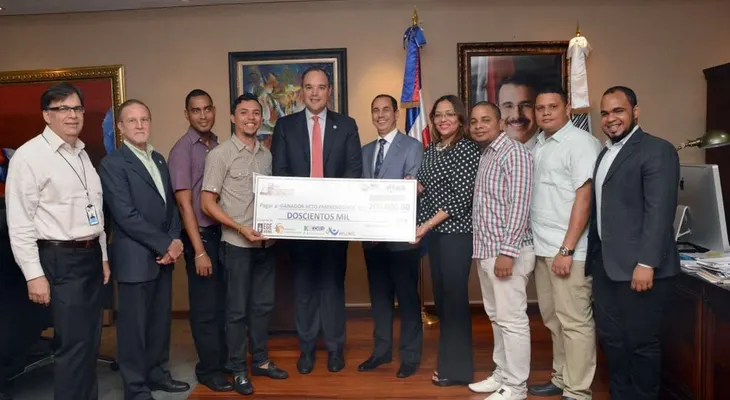 Gobierno completa partida capital semilla a ganadores "Reto Emprendedor" 