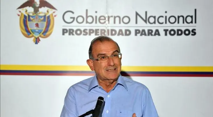 Negociadores de paz colombianos viajan mañana a Cuba a otra ronda con FARC