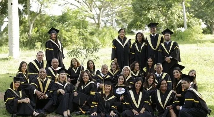 Gradúan a servidores en Maestría de Alta Gerencia Pública
