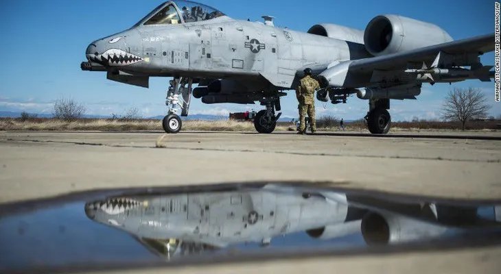 Un avión militar de EE.UU. se salva del retiro gracias a ISIS