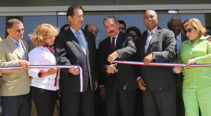 Presidente encabeza inauguración de Centro de Capacitación en San Juan 