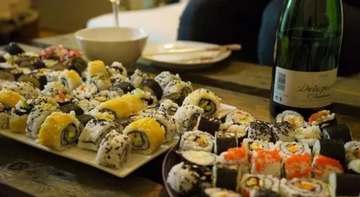 Echan a un hombre de un restaurante por comer demasiado