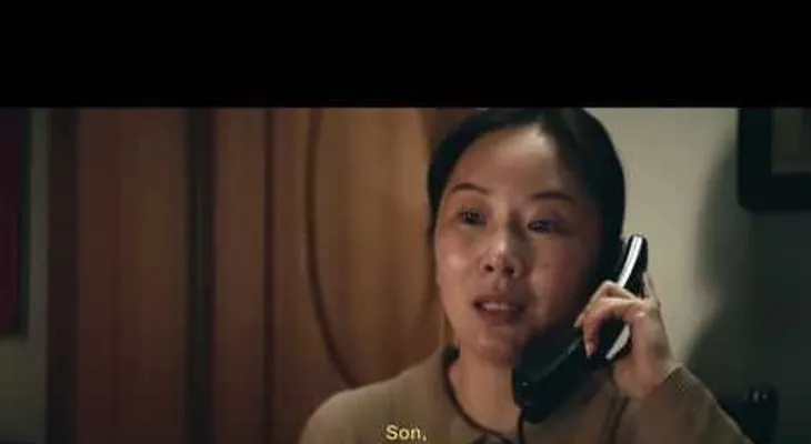 Unos chicos comienzan a acosarla. Pero ella JAMAS olvidará lo que hizo su mamá? (VIDEO)