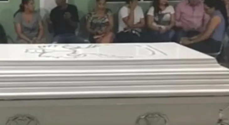 Con presencia de pocas personas, velan y sepultan restos madre de Sobeida Feliz Morel