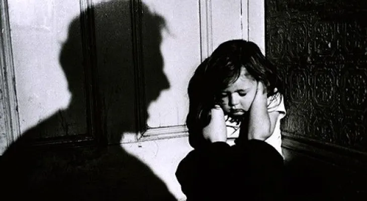 Cómo descubrir el maltrato infantil 