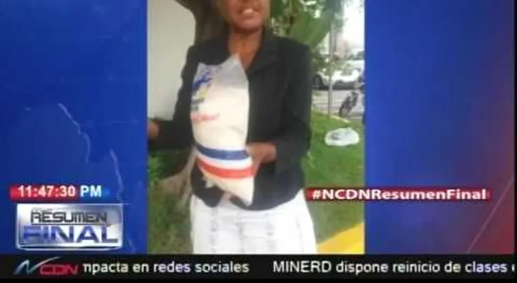 Amada Jiménez encuentra ratón dentro de una funda de arroz del Plan Social (VIDEO)