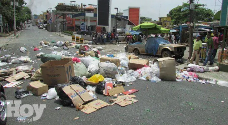 Protestan en San Cristóbal por falta de recogida de basura