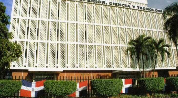 Concluye cumbre académica en RD