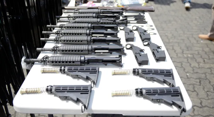 Aduanas incauta cargamento de armas de guerra y municiones en puerto de Haina