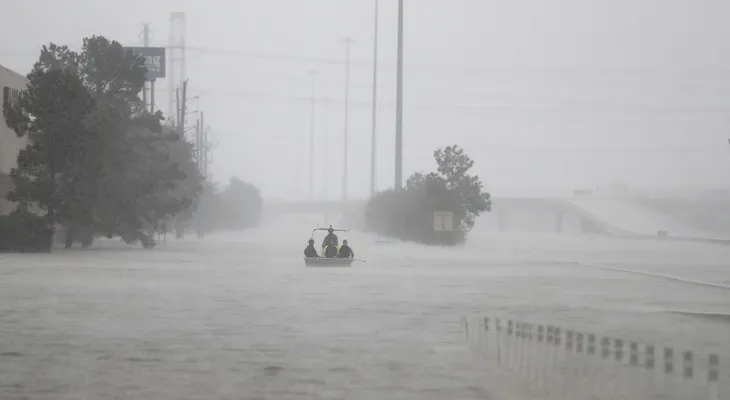 Minuto a minuto: Harvey vuelve a tocar tierra, esta vez en la frontera entre Louisiana y Texas