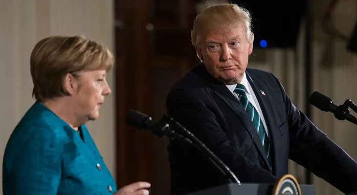 Merkel espera que se reabra negociación sobre el tratado comercial UE-EEUU