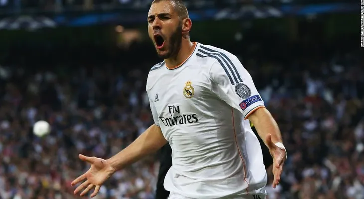 Benzema imputado por complicidad en chantaje con video sexual