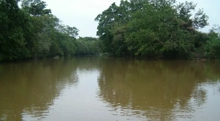 Encuentran cadáver acuchillado en río de Las Matas de Santa Cruz