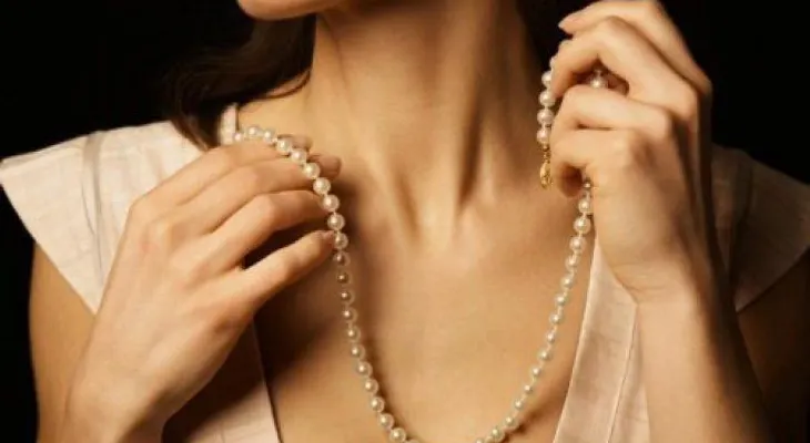 3 tratamientos sencillos para cuidar de la belleza de tu escote