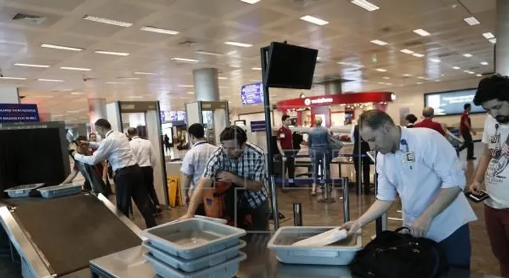 El aeropuerto Atatürk de Estambul vuelve a operar, aunque con pocos vuelos
