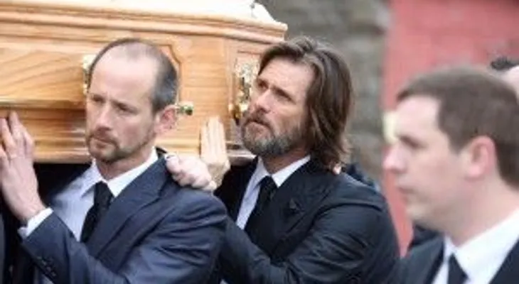Demandan a Jim Carrey por negligencia en el suicidio de su exnovia