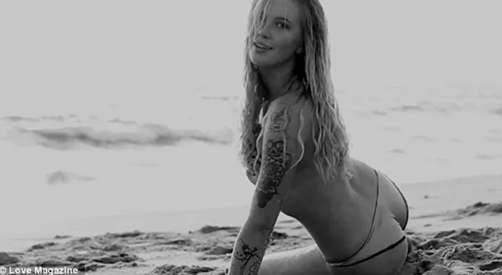 La hija de Alec Baldwin casi provoca un infarto con sus fotos en la playa