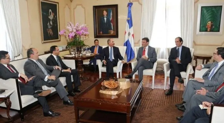 Danilo Medina recibe al secretario Departamento Estado de Puerto Rico