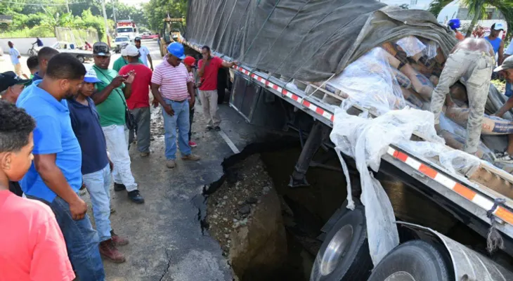 Se hunde una patana en Santiago