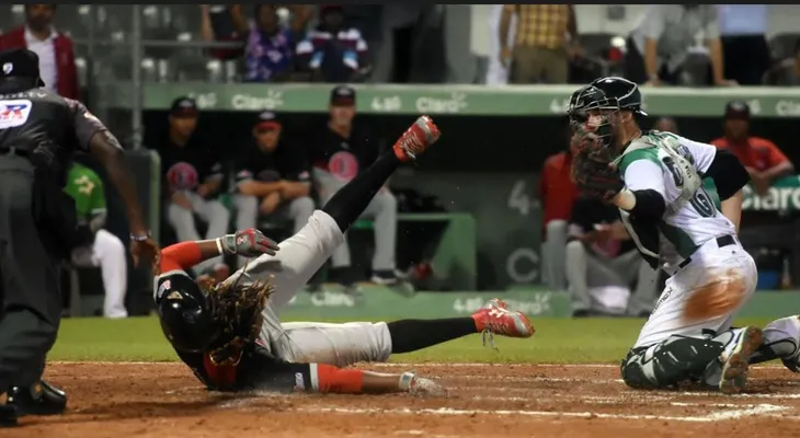 Leones vencen 4-1 a las Estrellas, y las Aguilas 5-2 a los Toros 
