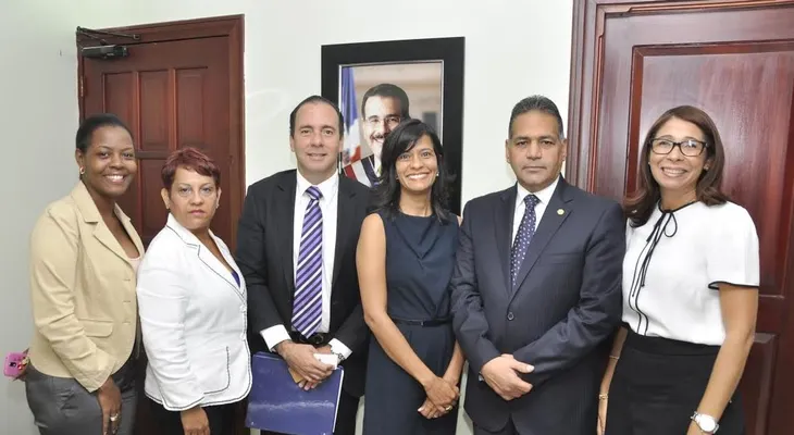 El Director de Migración se reúne con Asociación de Abogados Especialistas en Asuntos Migratorios