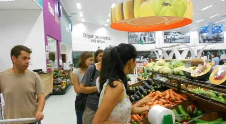 Cinco ideas para hacer compras de alimentos más saludables
