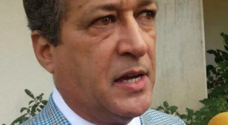 Reinaldo dice decisión de Aduanas poner impuesto a compras por internet es inconstitucional