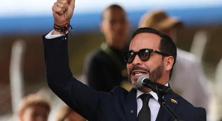 Abelardo de la Espriella asume la presidencia de Colombia en Cali en medio de tensiones políticas y judiciales