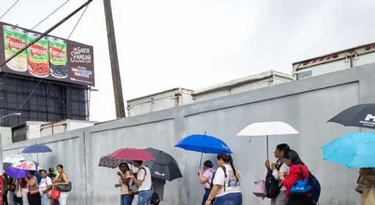 COE mantiene 15 provincias y el Distrito Nacional en alerta verde por vaguada