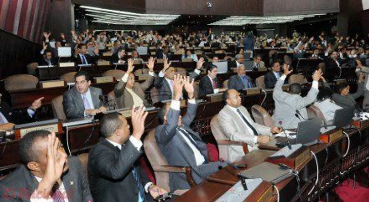 Diputados aprueban reforma a ley SS que reduce 15% a ganancias AFP