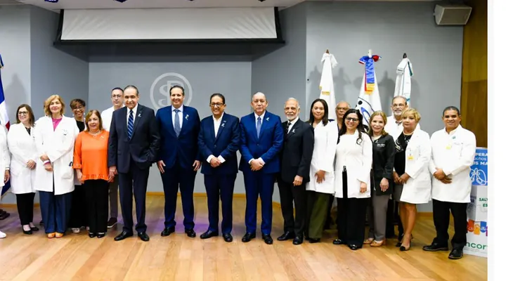 Juramentan Comité de Trasplante en Hospital Plaza de la Salud