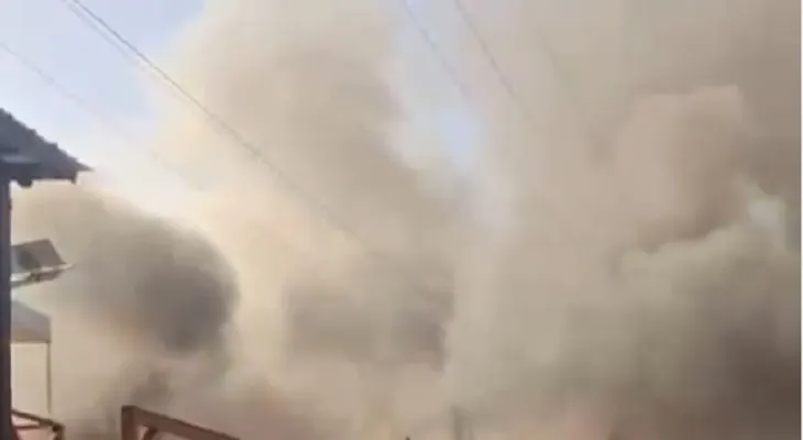 Incendio afecta Plaza Comercial Oasis en Villa Mella sin reportes de heridos
