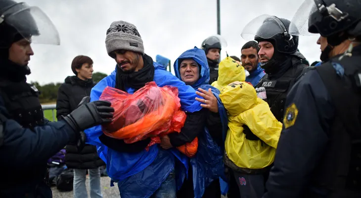 Cámara de Representantes aprueba medida para frenar entrada de inmigrantes sirios en EE.UU.