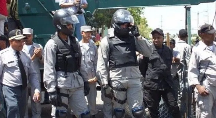 Desconocidos hieren a tiros a teniente y raso de la PN